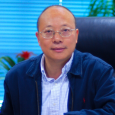 何平